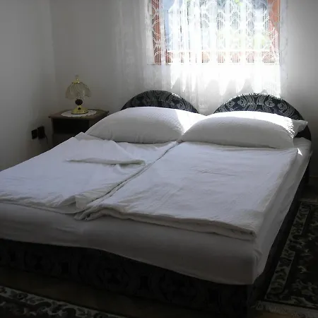 Csaladok Nyaraloja Holiday home *