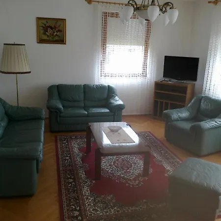Csaladok Nyaraloja Holiday home *